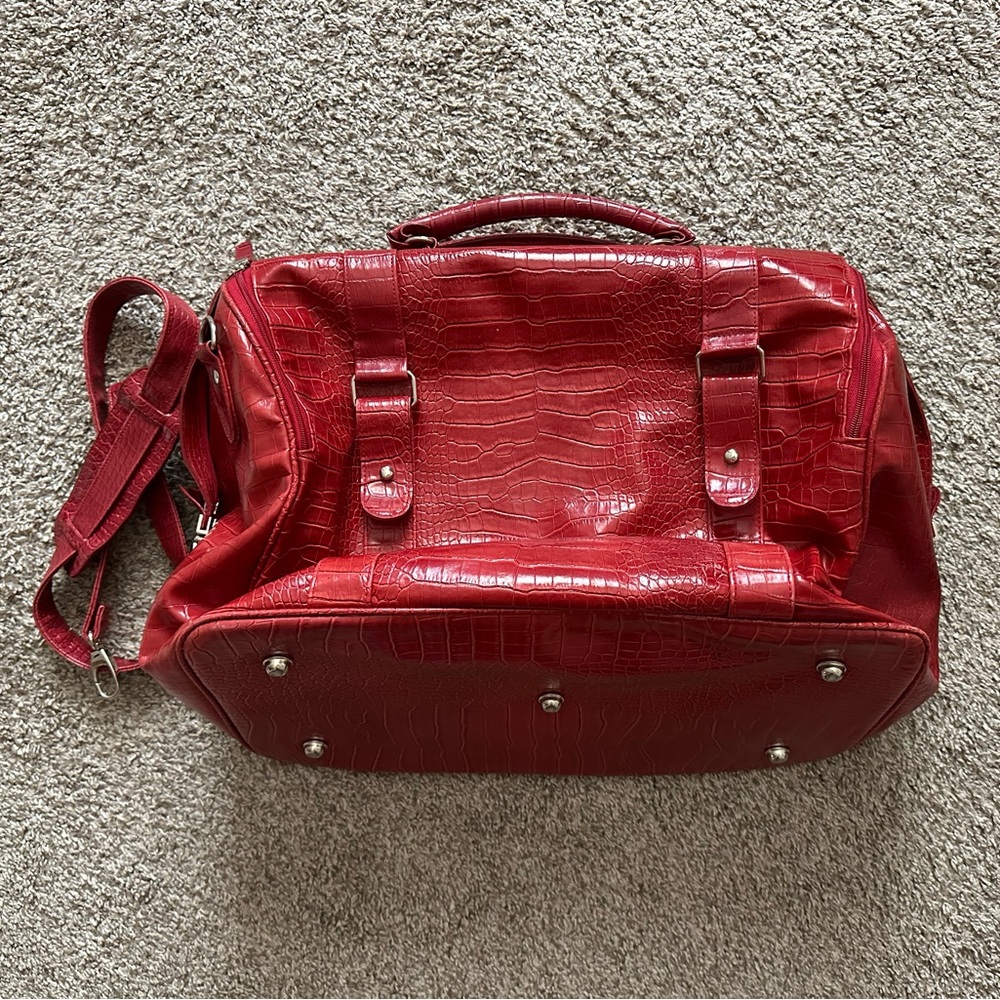 Bath and body works weekender duffel bag, red pleather crocodile